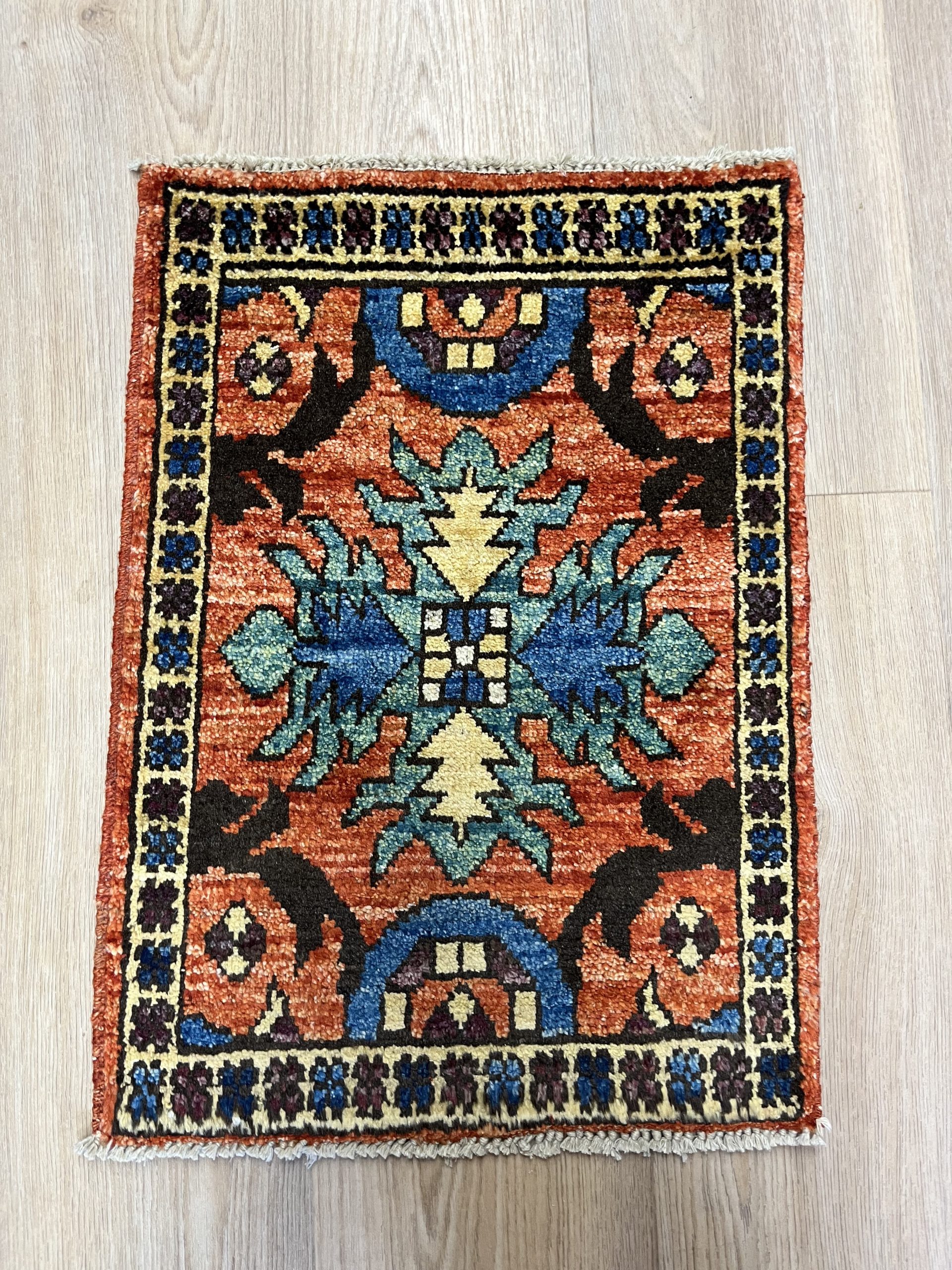 Oriental Persian Afghan And Middle Eastern Rugs Carpets